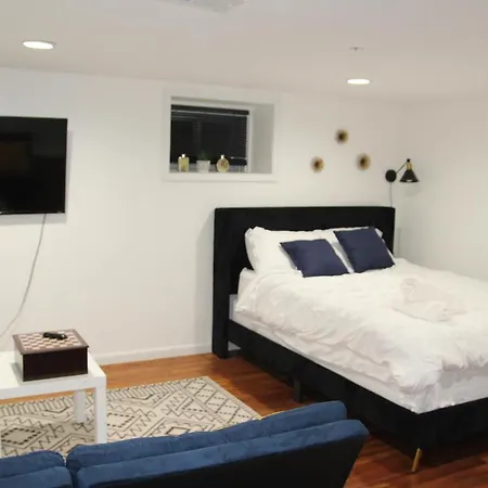 Lovely Private 2 Bedroom Suite Near Ewr/Nyc